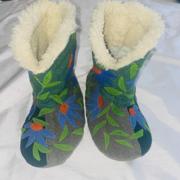Bag Ladies of Sequim WA Toastie Boot Slippers - Women's Sz 5-6 - Recycled Wool‎ - Picture 2 of 11